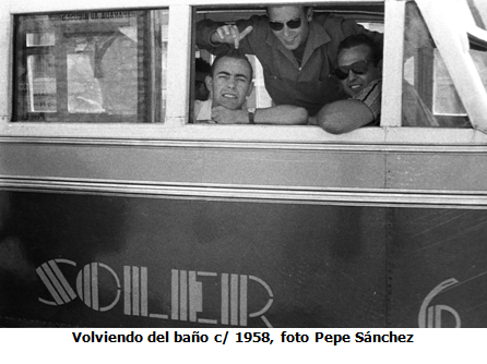 Volviendo del Baño c. 1958, foto Pepe Sanchez