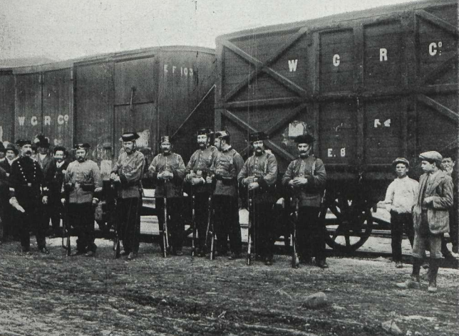 La Guardia Civil retiene tres vagones con armas procedentes de Amberes en Orense , destinadas a los contrerevlucionarios monarquicos de Portugal, año 1911